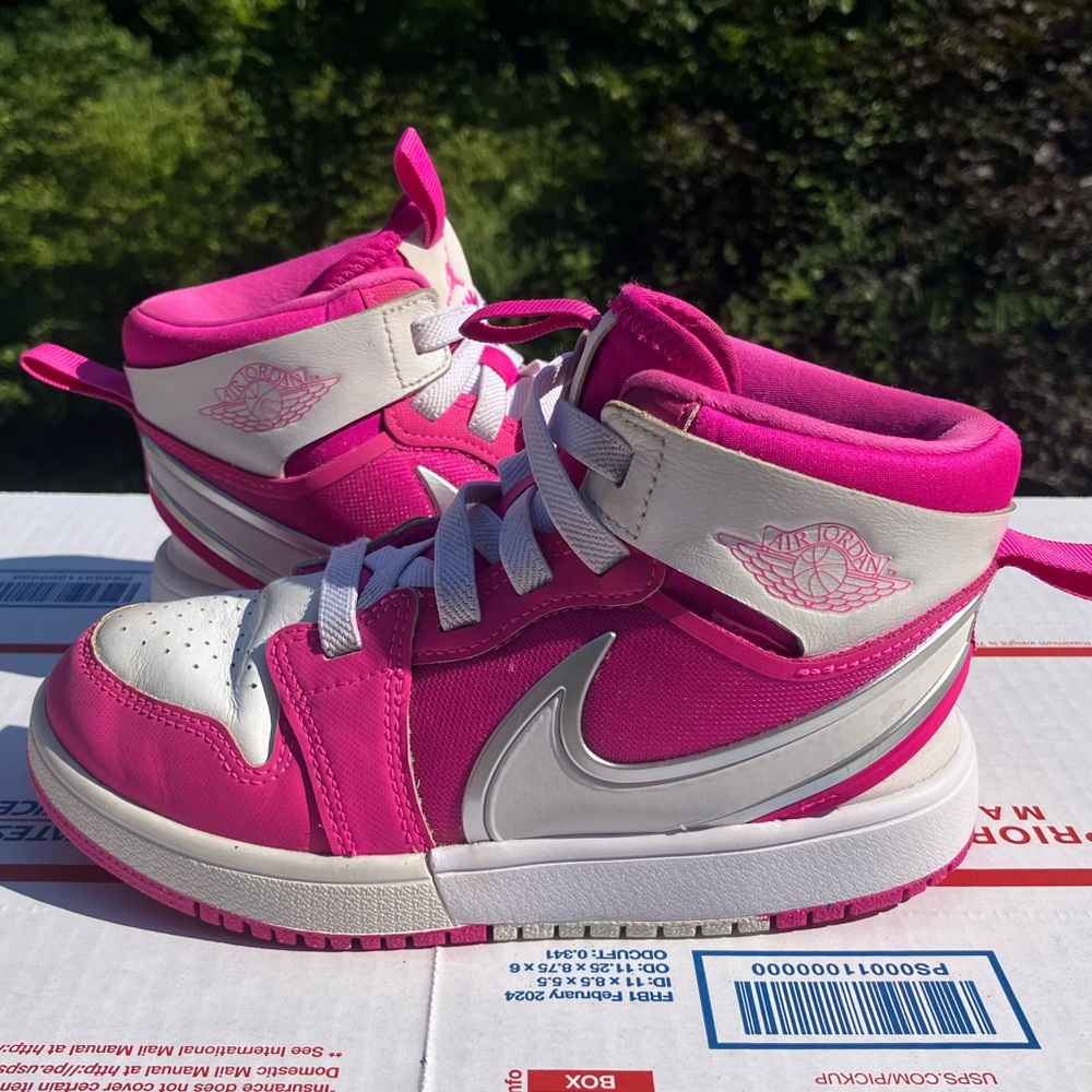 Jordan 1 Mid RM EasyOn “Fire Pink White” (PS) Sz 13c 100% Authentic - Picture 2 of 11